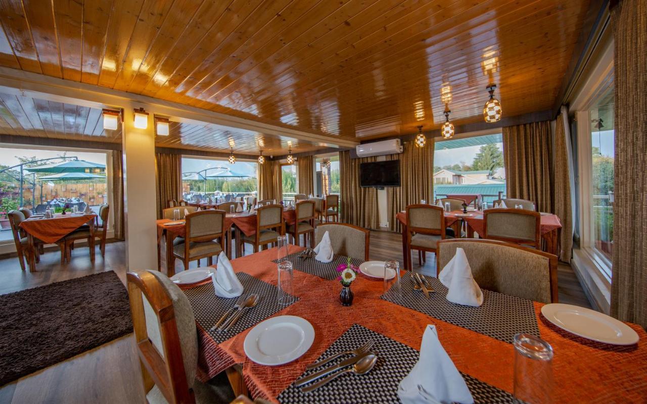 The Orchard Retreat & Spa Сринагар Экстерьер фото