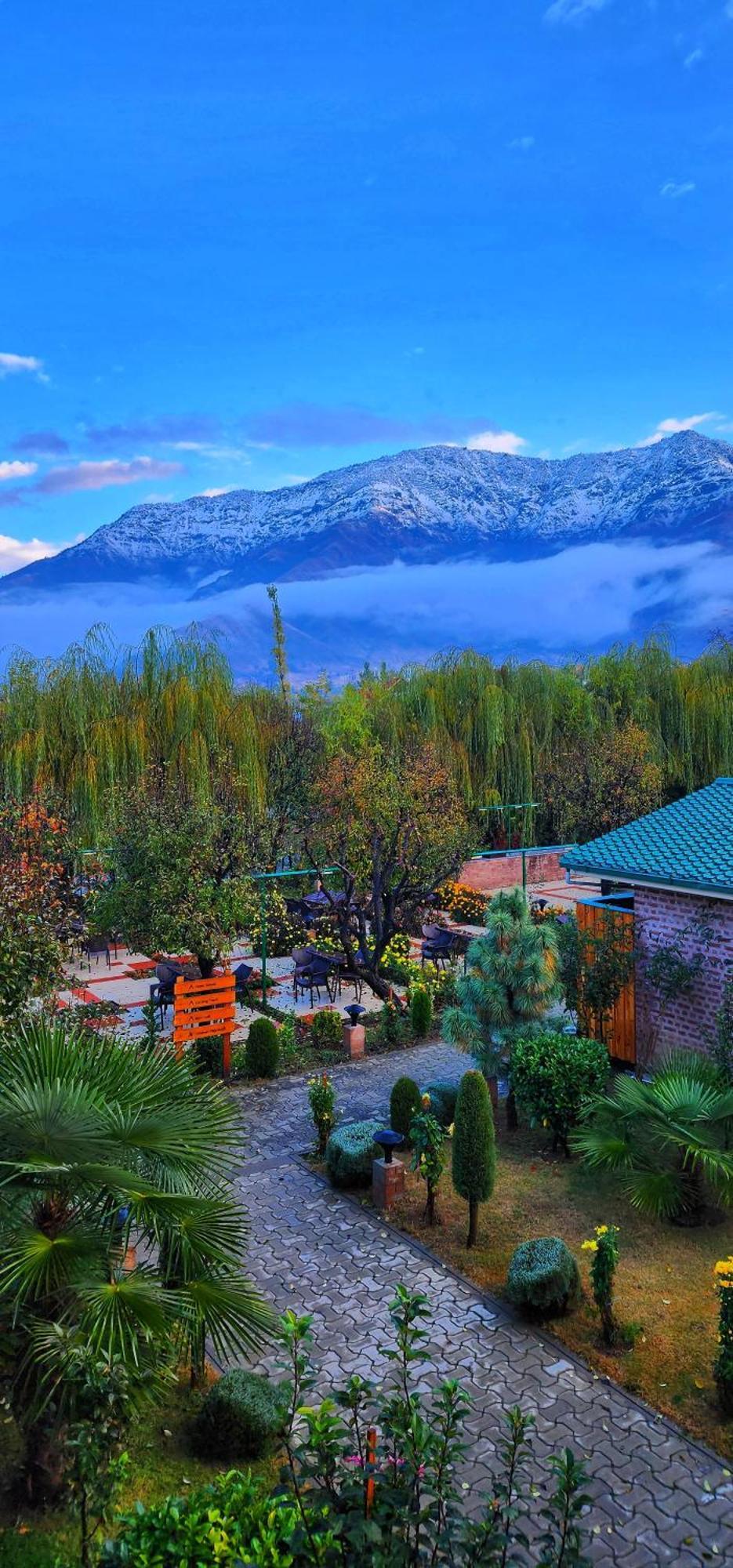 The Orchard Retreat & Spa Сринагар Экстерьер фото