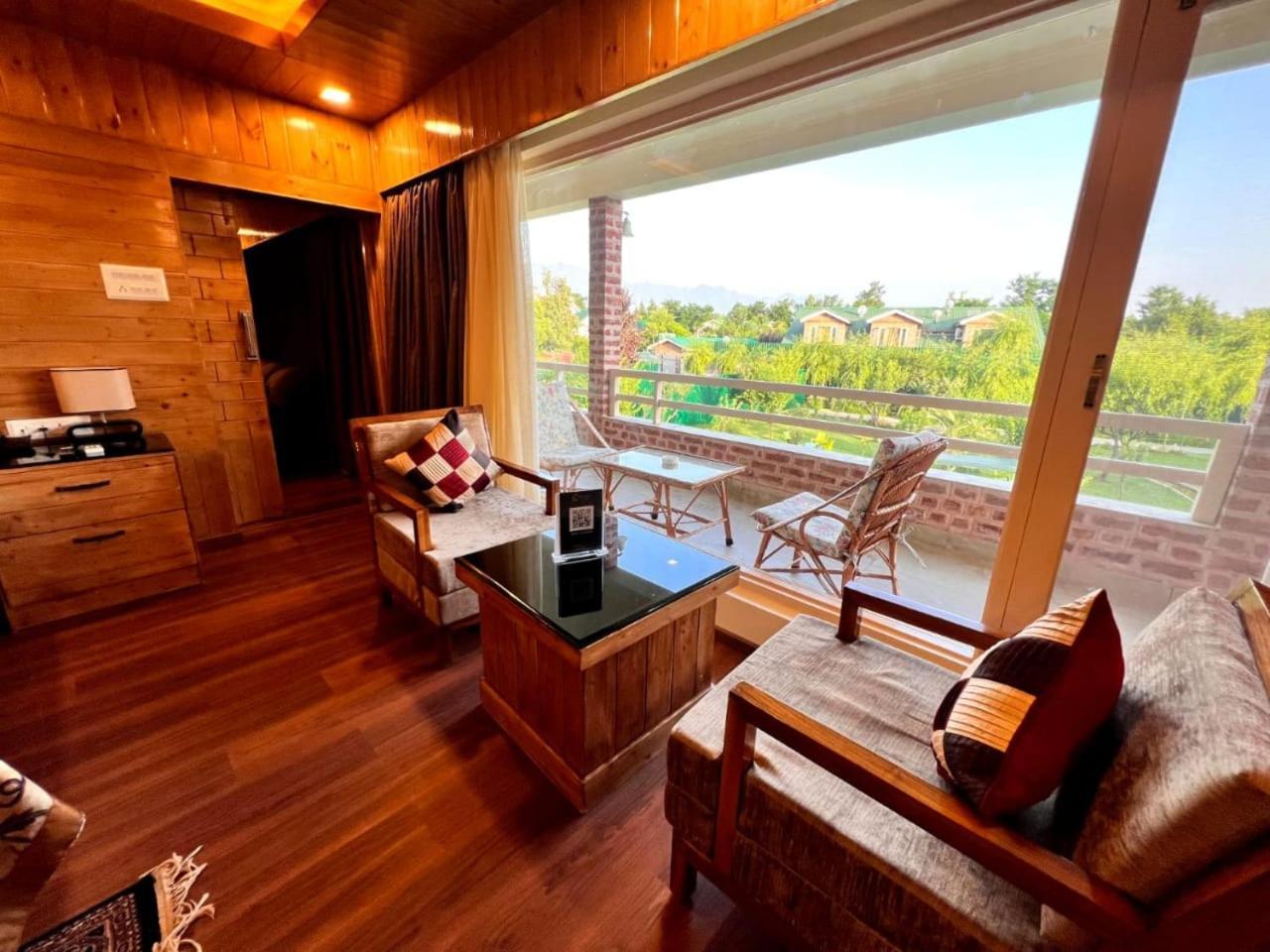The Orchard Retreat & Spa Сринагар Экстерьер фото